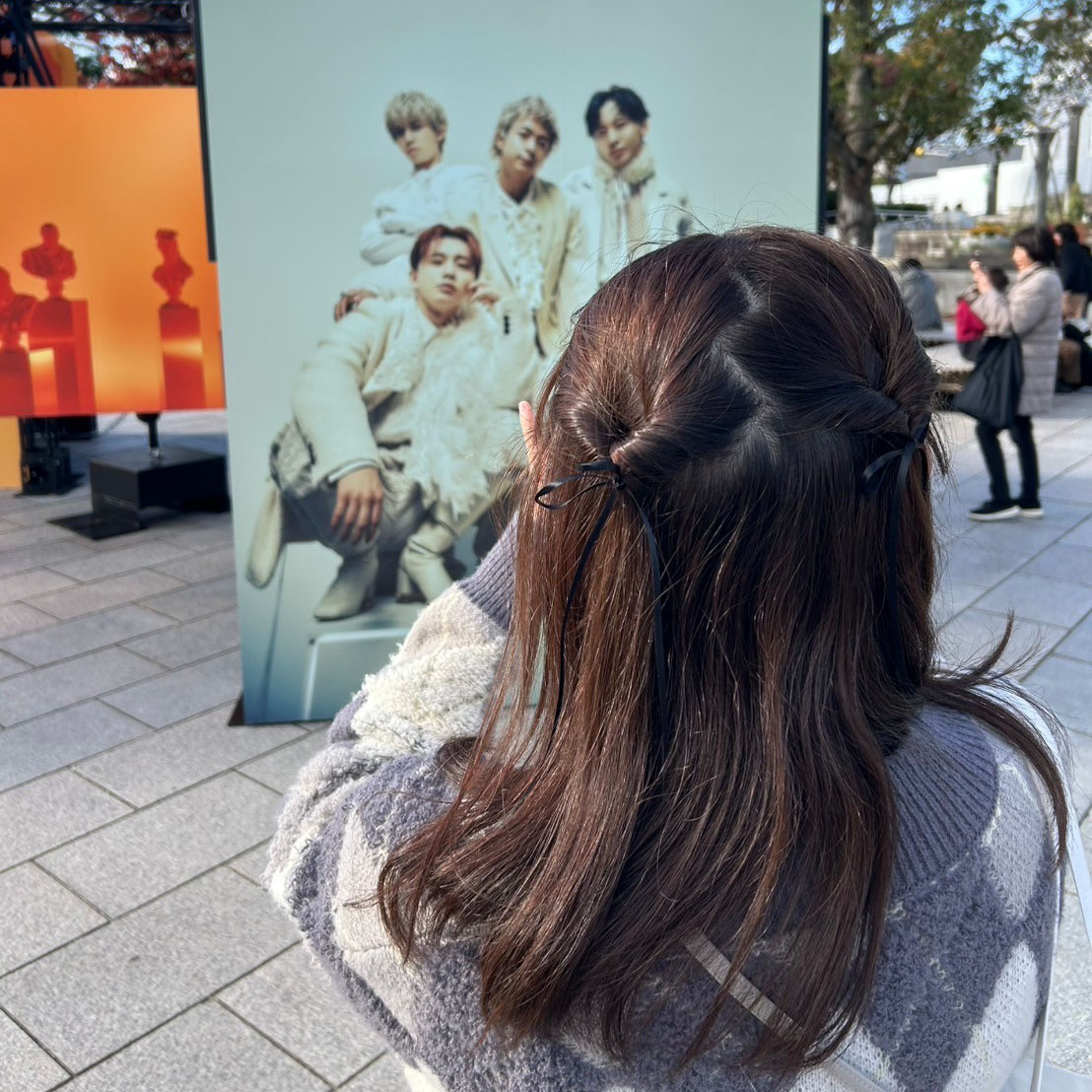 パネルを撮影する様子